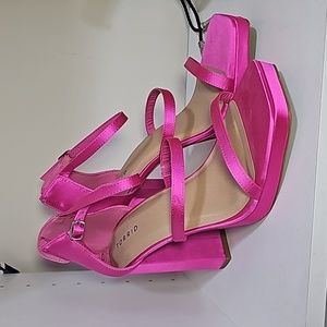 Torrid hot pink sandal